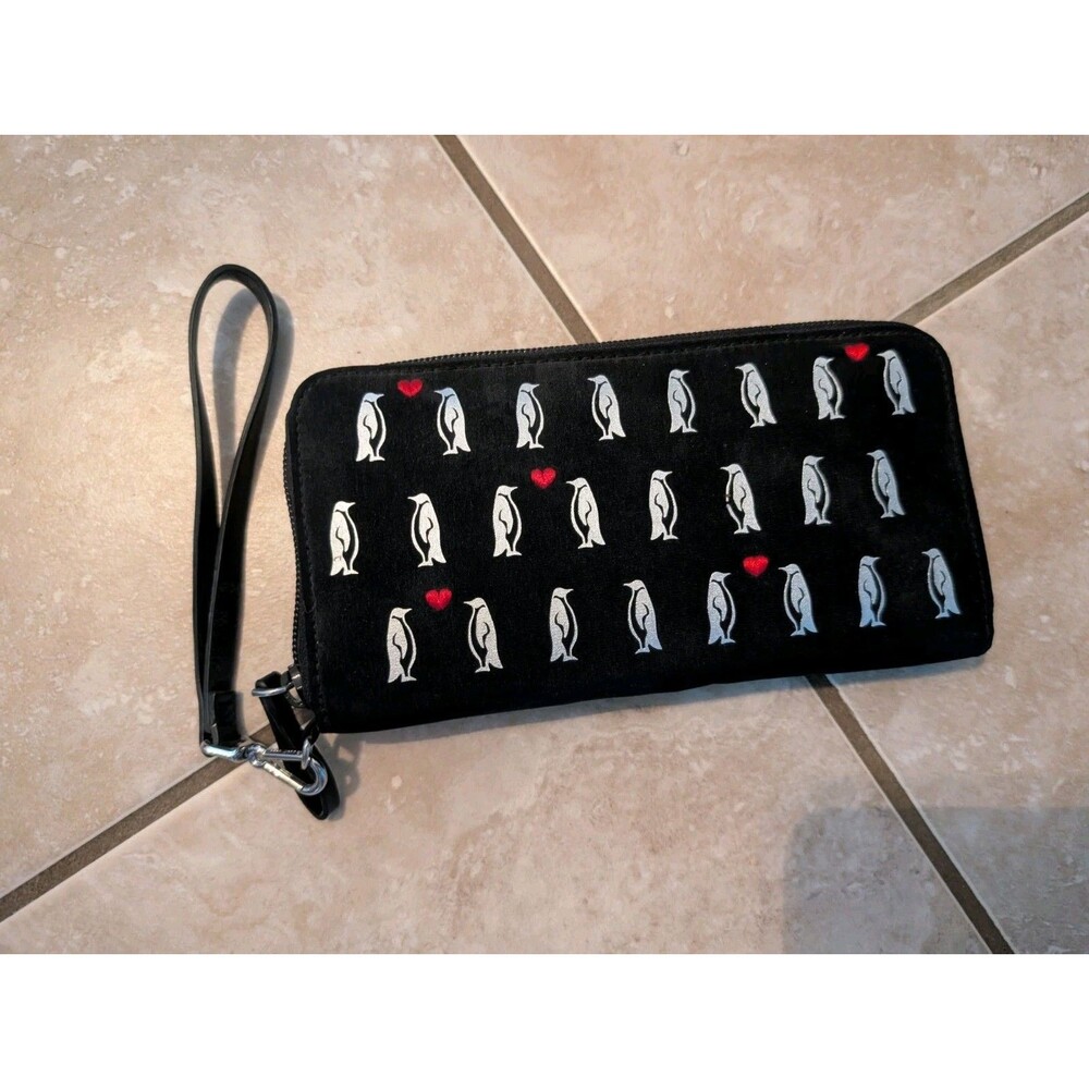 NWT Vera Bradley RFID Wristlet Wallet CLASSIC BLACK PENGUINS Red Hearts